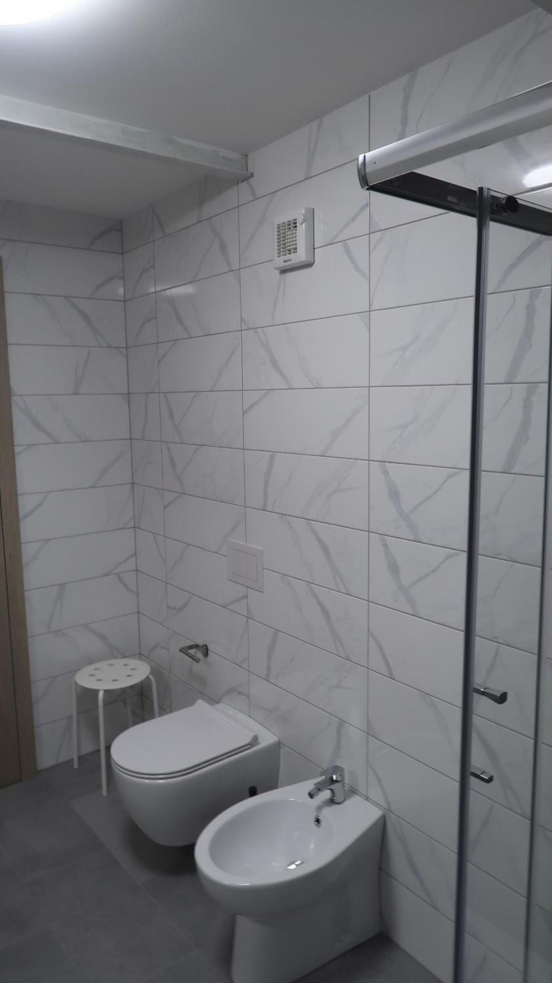 Apartman Andrea - *